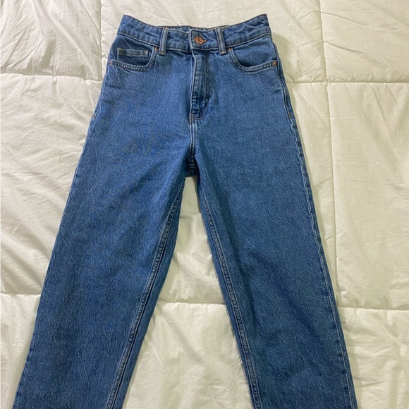 Medium Wash Blue Zara Mom Jeans High Rise - Picture 4 of 7